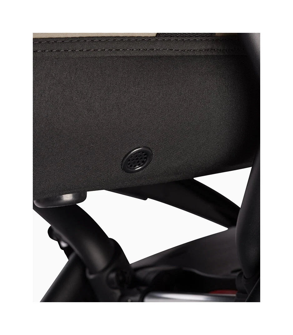 سرير متحرك قابل للحمل من ستوكي يويو باللون البيج